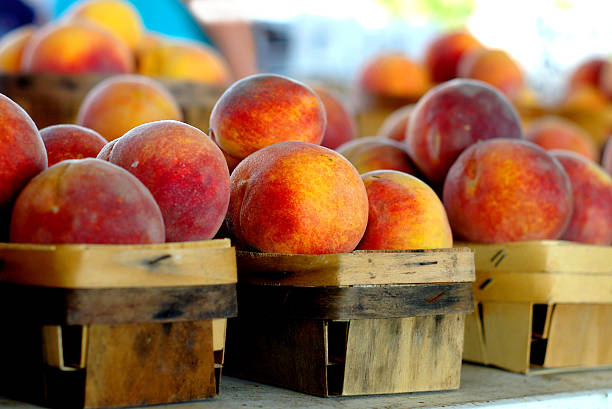 istock Peaches at the market 137135228
