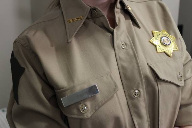 女性西部副保安官 - sheriffs deputy ストックフォトと画像