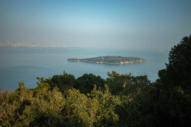 istock Small Island in Italy 1371387278