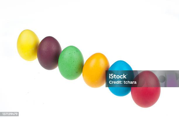 Uova Di Pasqua - Fotografie stock e altre immagini di Arancione - Arancione, Blu, Cibo