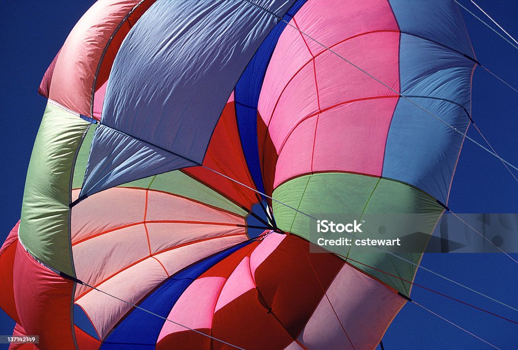 Colorido Parasail, Santa Lucía, al estilo de las Indias Occidentales - Foto de stock de Fotografía - Imágenes libre de derechos