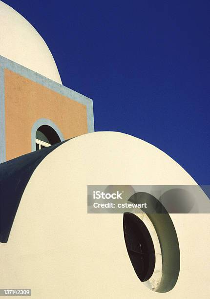 Iglesia Detalle Fira Santorini Grecia Foto de stock y más banco de imágenes de Aire libre - Aire libre, Arquitectura, Arquitectura exterior