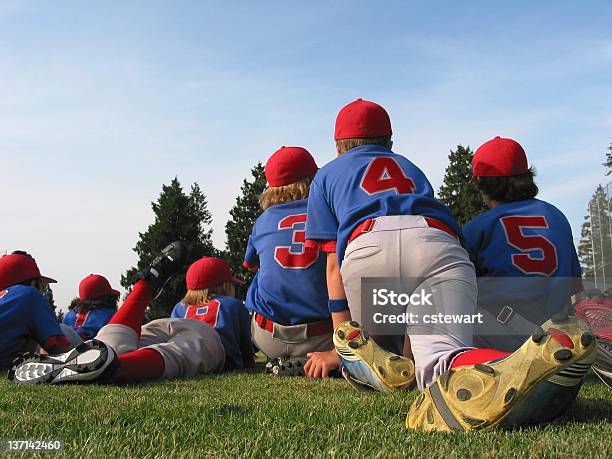Graczy W Baseball - zdjęcia stockowe i więcej obrazów Baseball - Baseball, Od tyłu, Strój sportowy