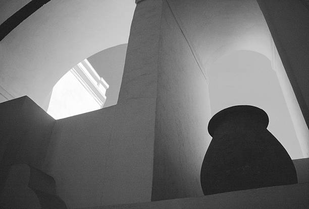 istock Arches and Vase, Oia, Santorini, Greece 137142738