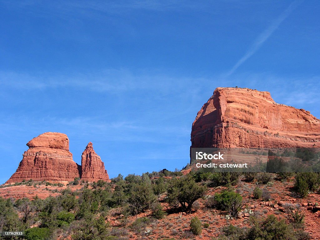 Formações de rochas vermelhas, Sedona, Arizona - Foto de stock de Arbusto royalty-free