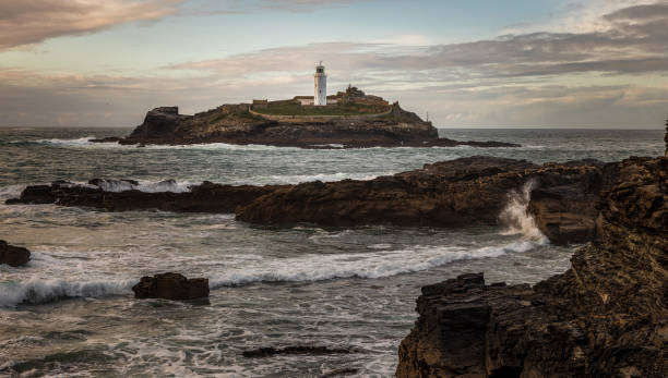 морской пейзаж - godrevy lighthouse фотографии стоковые фото и изображения