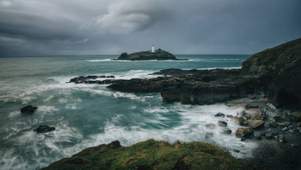 морской пейзаж - godrevy lighthouse фотографии стоковые фото и изображения