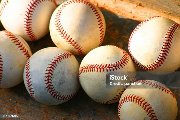 Baseball Stockfoto und mehr Bilder von Ausrüstung und Geräte - Ausrüstung und Geräte, Baseball-Spielball, Entspannung