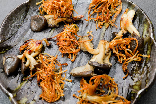 istock Deep-fried mushrooms, Enoki mushrooms, deep-fried mushrooms 1371529237