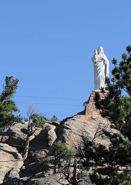 istock Statue of Christ 137154062