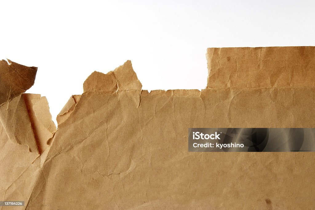 絶縁ショットの古いブラウンの背景に白封筒 - からっぽのロイヤリティフリーストックフォト