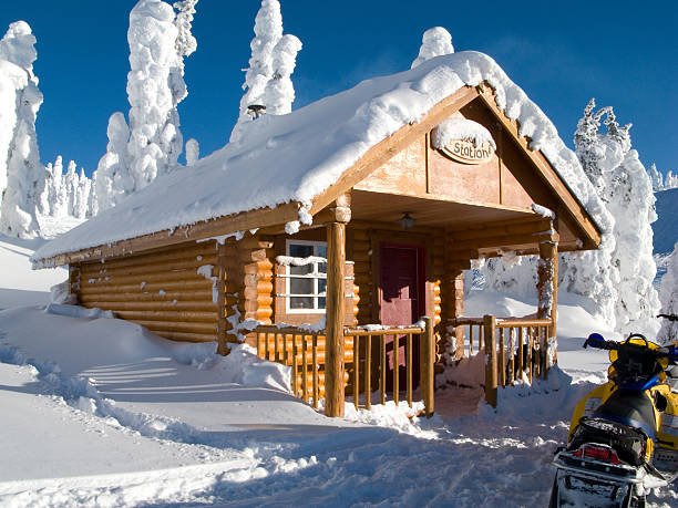istock Scenic British Columbia snowmobile warming hut / cabin 137164191