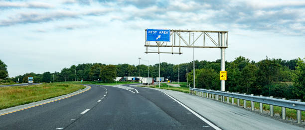 Expressway highway blue roadside \