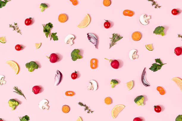 pattern of healthy organic food with vegetables on summer pink background - simple food imagens e fotografias de stock