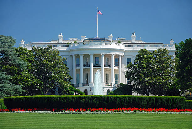 la casa blanca en washington dc - white house washington dc american flag president fotografías e imágenes de stock