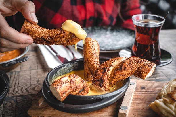 café da manhã tradicional turca - simit - fotografias e filmes do acervo