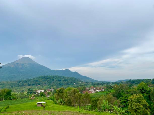 istock A view of mountain and the valley 1371717390