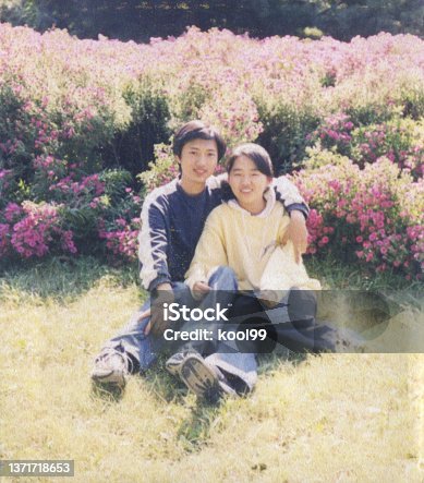 istock 2000s Chinese Young Couple Photo of Real Life 1371718653