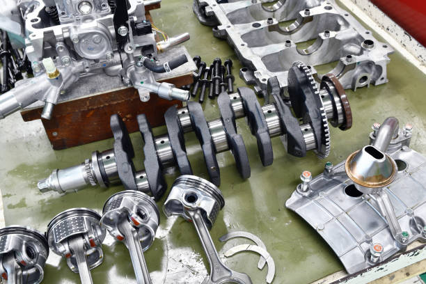 istock Disassembly and maintenance of automobile engine 1371741484