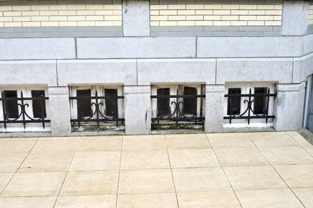 Outdoor terrace broken Petit Granite