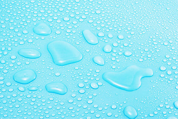 Krople wody na niebieskie – zdjęcie