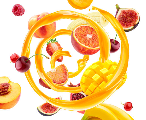 salpicadura en espiral de jugo de naranja con frutas voladoras aisladas sobre fondo blanco - fruta tropical fotografías e imágenes de stock
