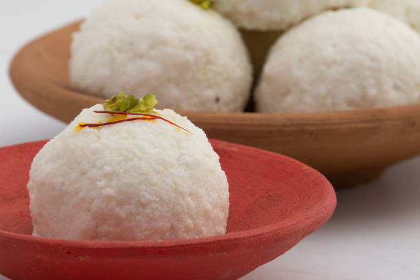 istock Bengali Mithai Kacha Gola Also Called Pranohora Sondesh Mishti Kaacha Golla Pranhara Sandesh Is Made Of Cottage Cheese Paneer And Chhena Flavored With Elaichi Doodh Mava Khova Kesar Pista Mawa Khoya 1371816830