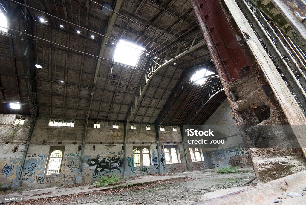 industrial abandonado hall - Foto de stock de Abandonado royalty-free