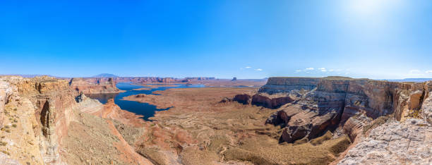 istock View from Alstrom Point over Lake Powell and the Gunsight Bay in Utah 1371928362