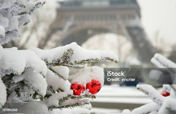 Seltene Schnee Tag In Paris Stockfoto und mehr Bilder von Paris - Paris, Weihnachten, Schnee