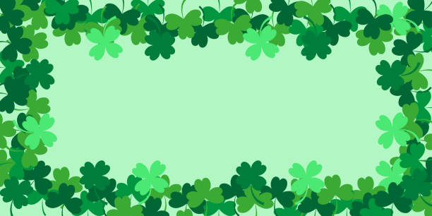 ilustrações, clipart, desenhos animados e ícones de quadro de shamrocks para o dia de são patrício em fundo verde - março