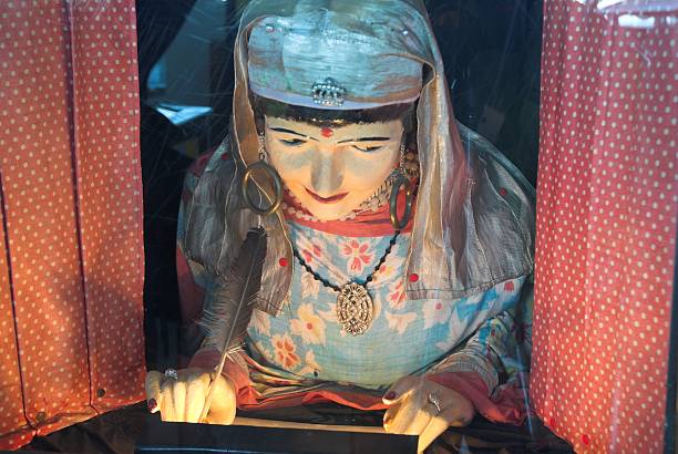 Fortune Teller Old Coin operated amusement fortune teller mannequin. fortune telling machine stock pictures, royalty-free photos & images