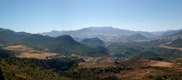 Panorama das Montanhas Atlas em Marrocos - foto de acervo