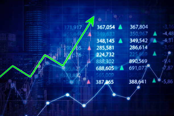 istock Green upward arrow with currency exchange rate 1372062515