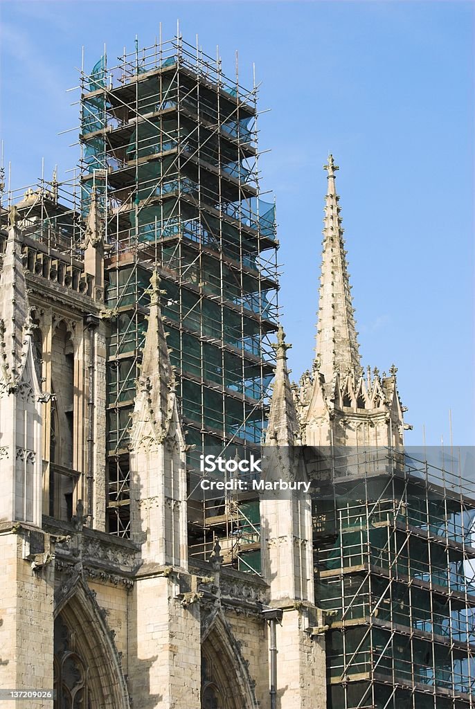 Chiesa di riparazione - Foto stock royalty-free di Cattedrale