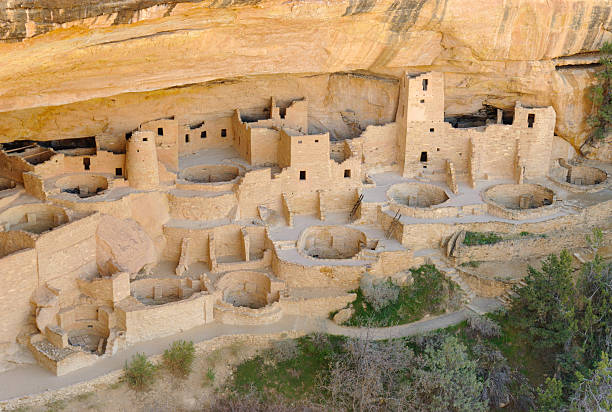 istock Cliff Palace native american indian ruins 137209773