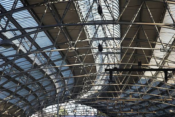 istock Liverpool Lime Street Station 137209887