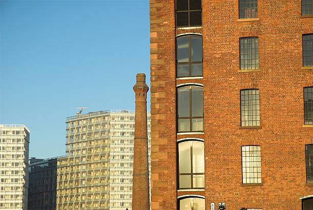 istock Liverpool old and new 137209911