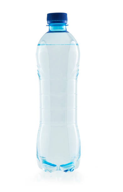 garrafa transparente de vidro de água limpa isolada - water bottle purified water water drink - fotografias e filmes do acervo