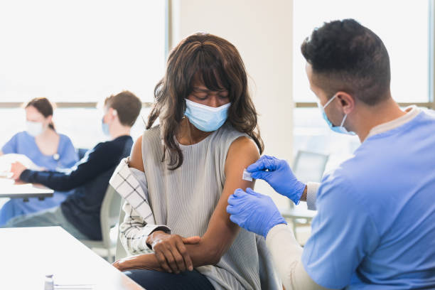 istock Patient watches the doctor 1372188465