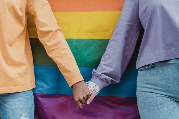 istock Crop couple holding hands and holding hands 1372207047