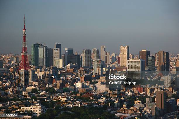 Edificios De La Ciudad De Tokyo Foto de stock y más banco de imágenes de Aire libre - Aire libre, Arquitectura, Arquitectura exterior