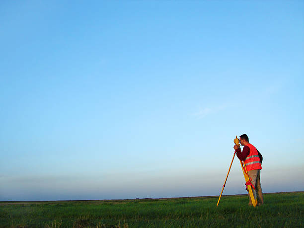 land-surveyor - distance measurer stock-fotos und bilder