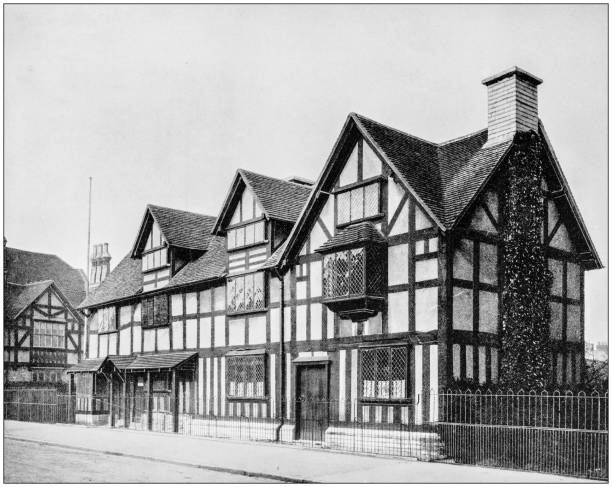 antike fotografie der weltberühmten sehenswürdigkeiten: shakespeare's house, stratford on avon, england, uk - william shakespeare fotos stock-grafiken, -clipart, -cartoons und -symbole