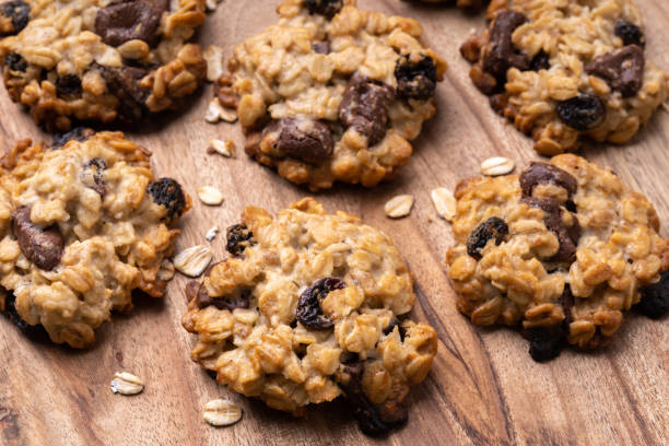 istock Oatmeal chocolate raisin cookies 1372303594