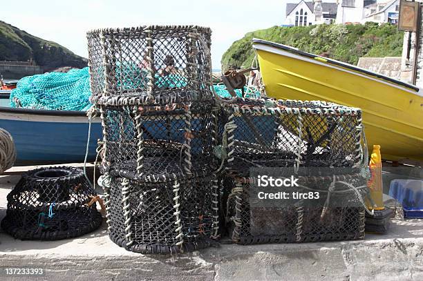 Homar Pots Na Harbour Ściany - zdjęcia stockowe i więcej obrazów Bez ludzi - Bez ludzi, Fotografika, Horyzontalny