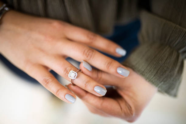 istock Jewelry small business promotion 1372339328