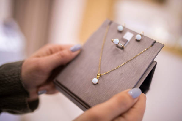 istock Jewelry small business promotion 1372339337