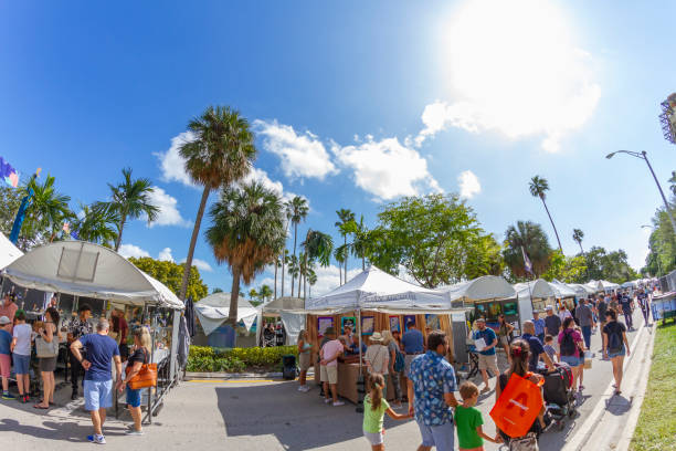 coconut grove art festival, miami, florida, stati uniti d'america usa - art basel miami beach immagine foto e immagini stock