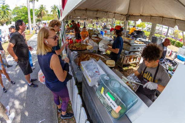 coconut grove art festival, miami, florida, stati uniti d'america usa - art basel miami beach immagine foto e immagini stock